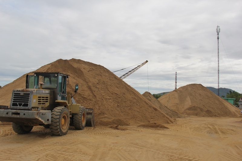 Hà Tĩnh: Điều chỉnh hợp đồng do biến động giá cát xây dựng